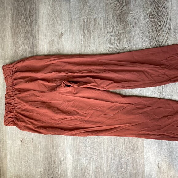 Lululemon On the fly 7/8 length - Picture 2 of 5